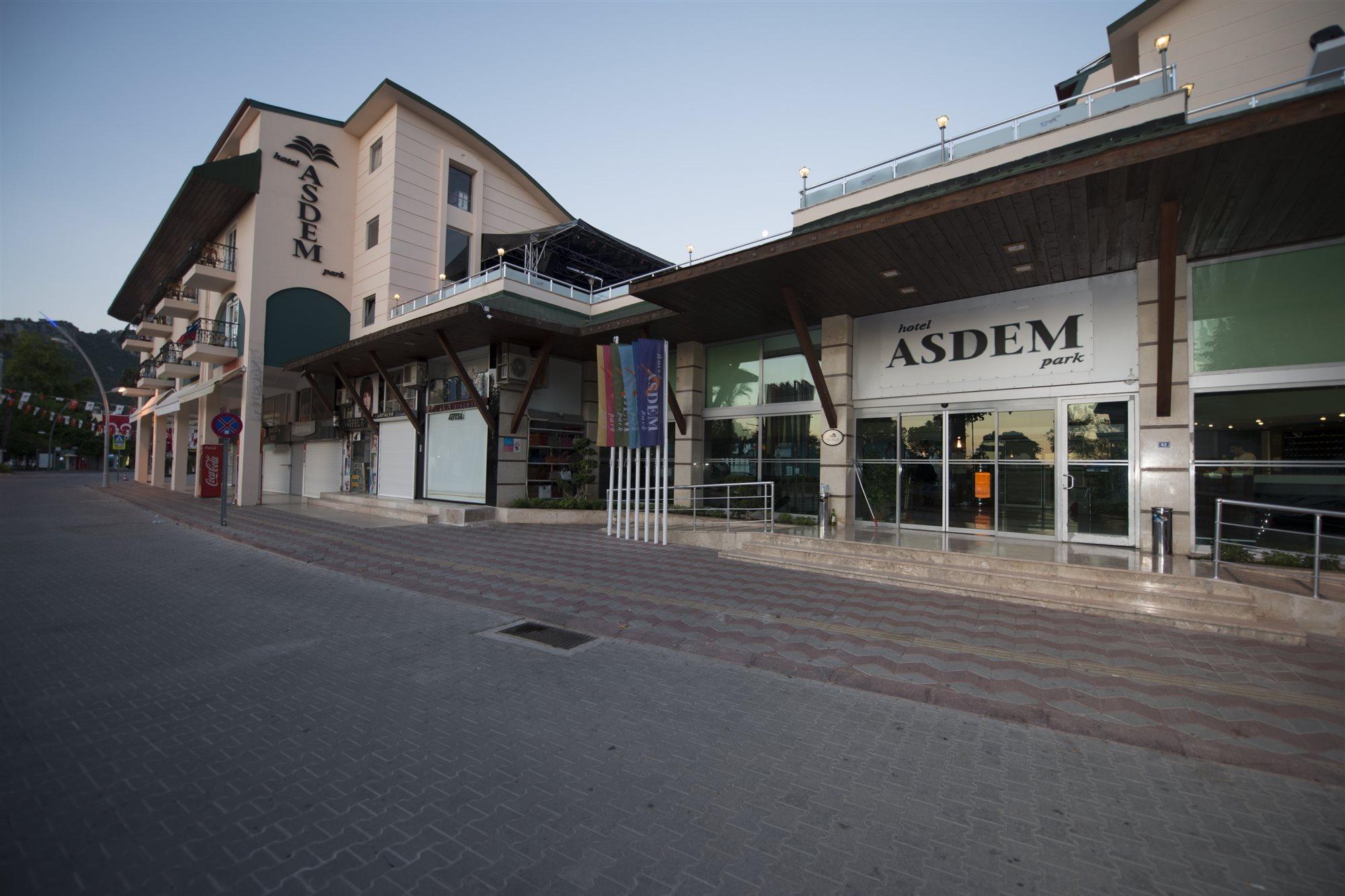 艾斯德姆公园奥泰尔酒店 凯梅尔 外观 照片